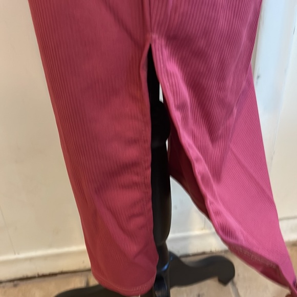 Ladies MIDI long sleeve faux wrap dress with removable belt. Size S. - Picture 9 of 9